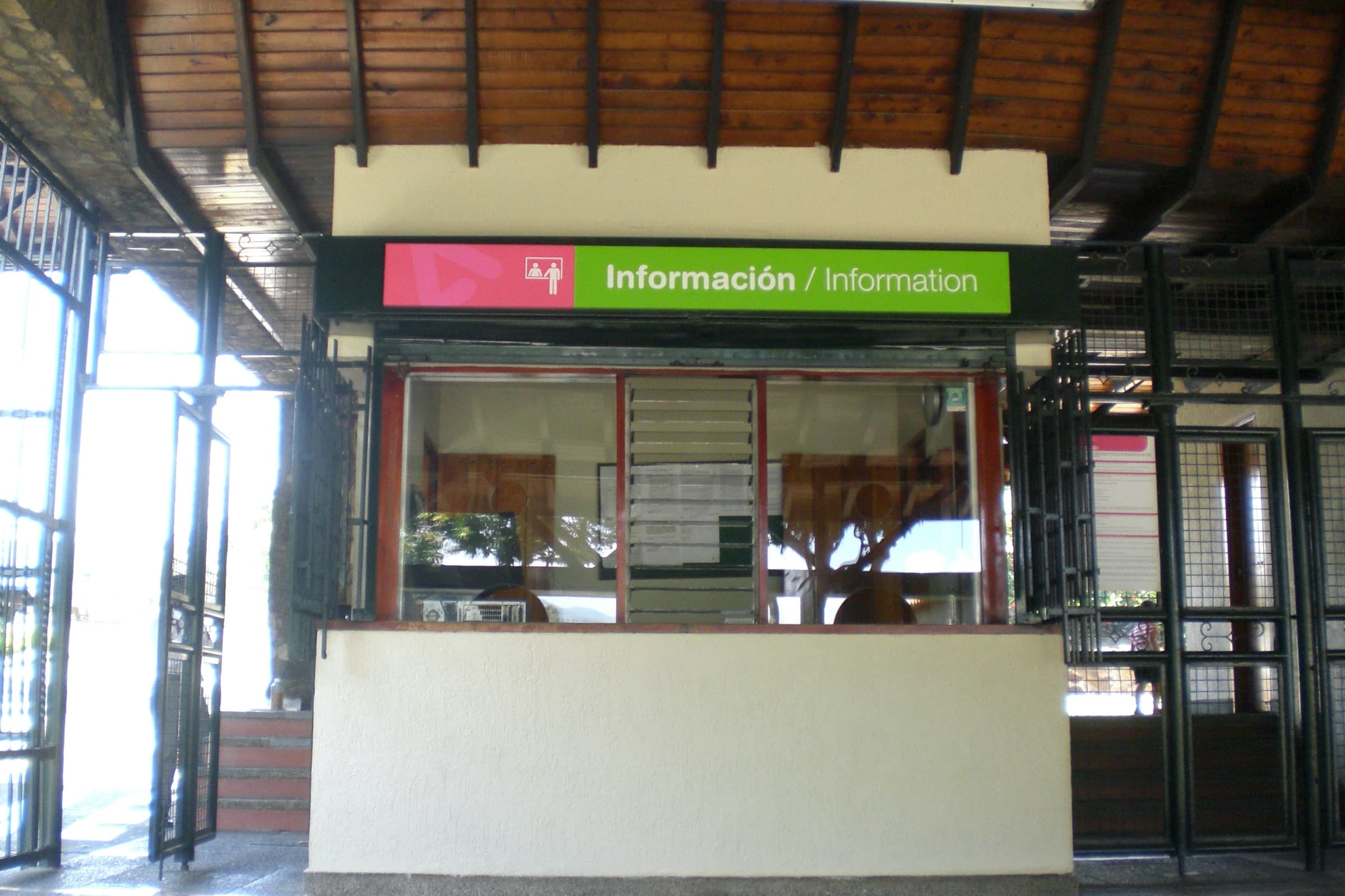Comfama: Wayfinding for the Recreational Network